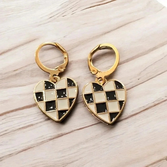 Gold Plated Checkered Acrylic Heart Dangle Clamp Earrings - Picture 2 of 2